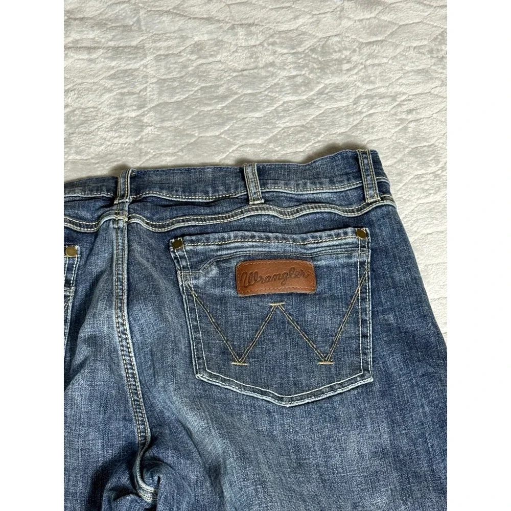 Wrangler Retro Slim Boot Cut Jeans Mens 36x34 Blue Denim Western Pants 36x33